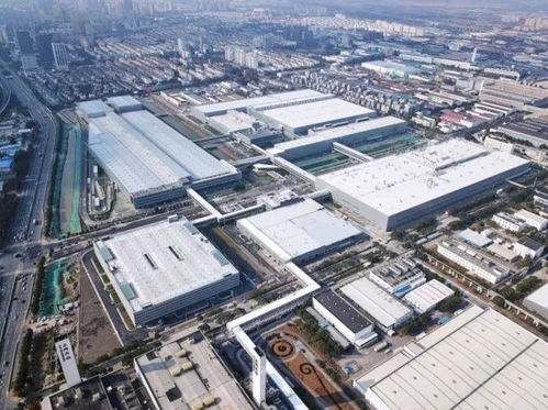 新能源汽車晚報(bào) 特斯拉遭美機(jī)構(gòu)調(diào)查幽靈剎車，五菱宏光S衍生車瞄準(zhǔn)物流市場(chǎng)